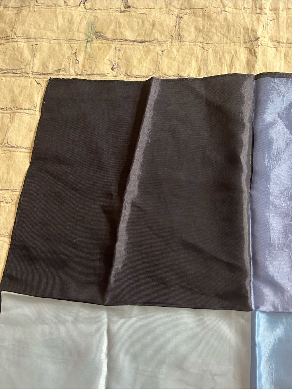 VINTAGE ROLLED ENDS 100% ACETATE COLORBLOCK BLUE POCKET SQUARE SCARF - Picture 10 of 12